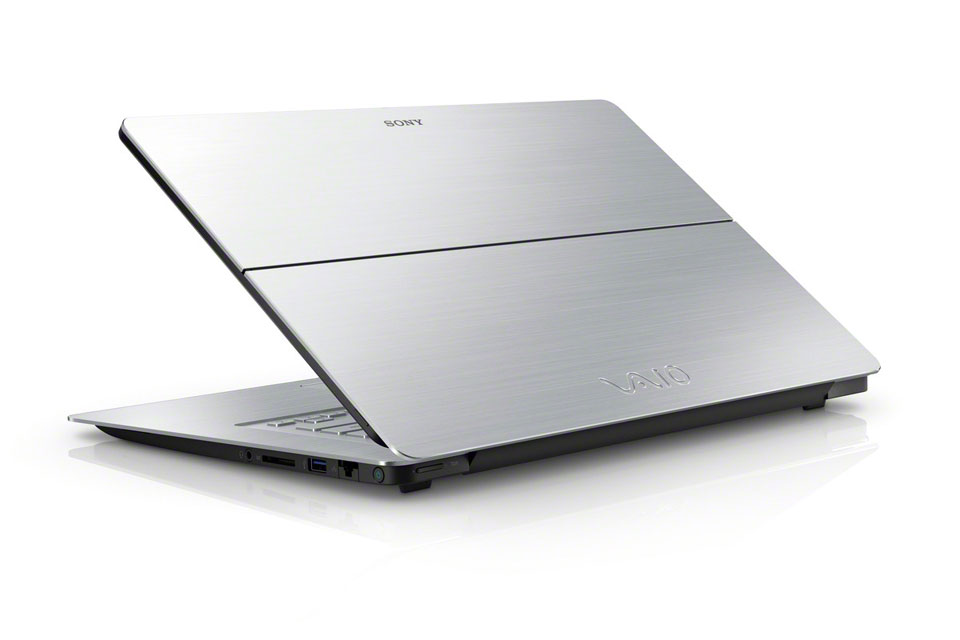 ［速報］VAIO® Fit multi-flip™　３段変形と Full HD 越え 2880 × 1620