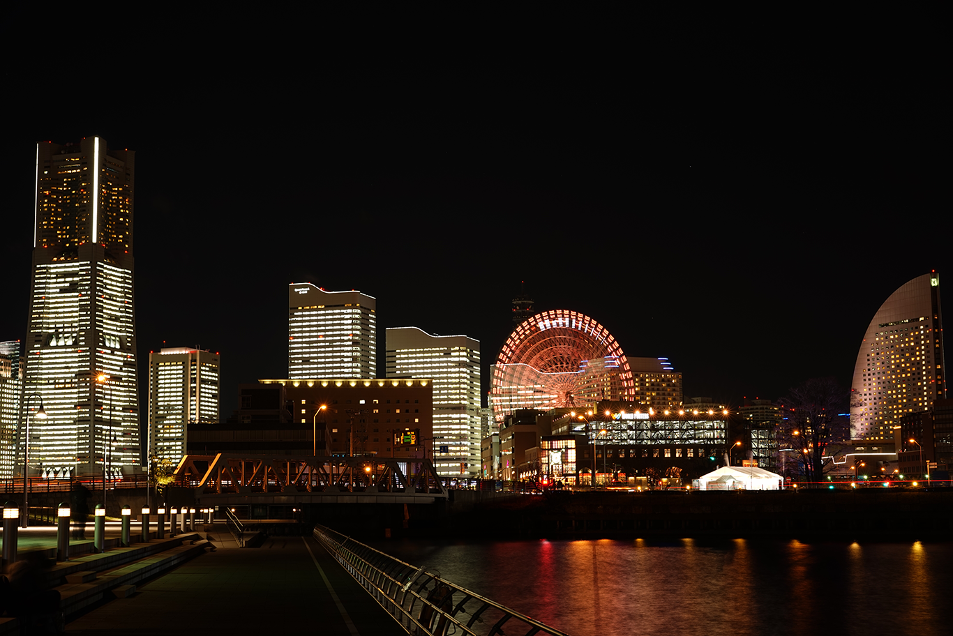 『α７R』 と 『Sonnar T* FE 55mm F1.8 ZA SEL55F18Z』で夜景を撮影してきました　＠みなとみらい