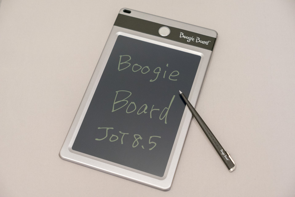 シンプルだけどそこがいい！　電子メモパッド『Boogie Board（ブギーボード） JOT8.5 BB-4』